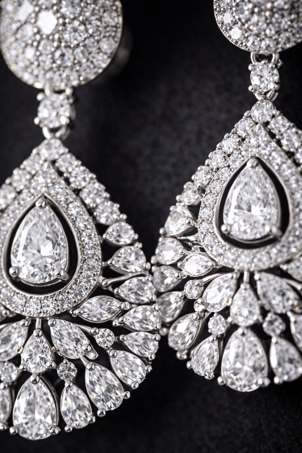 Celeste AD Drop Earrings