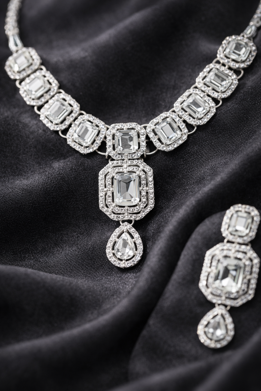 Silver Mirror Kundan Bridal Set (Necklace + Earrings + Maangtikka)
