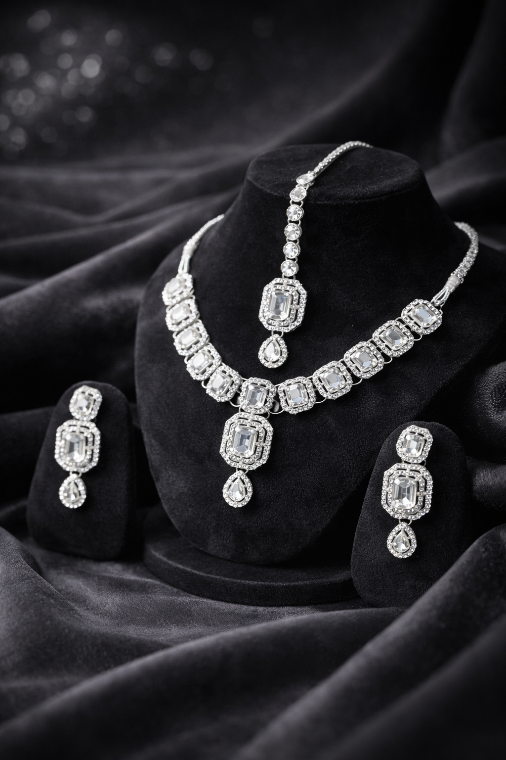 Silver Mirror Kundan Bridal Set (Necklace + Earrings + Maangtikka)