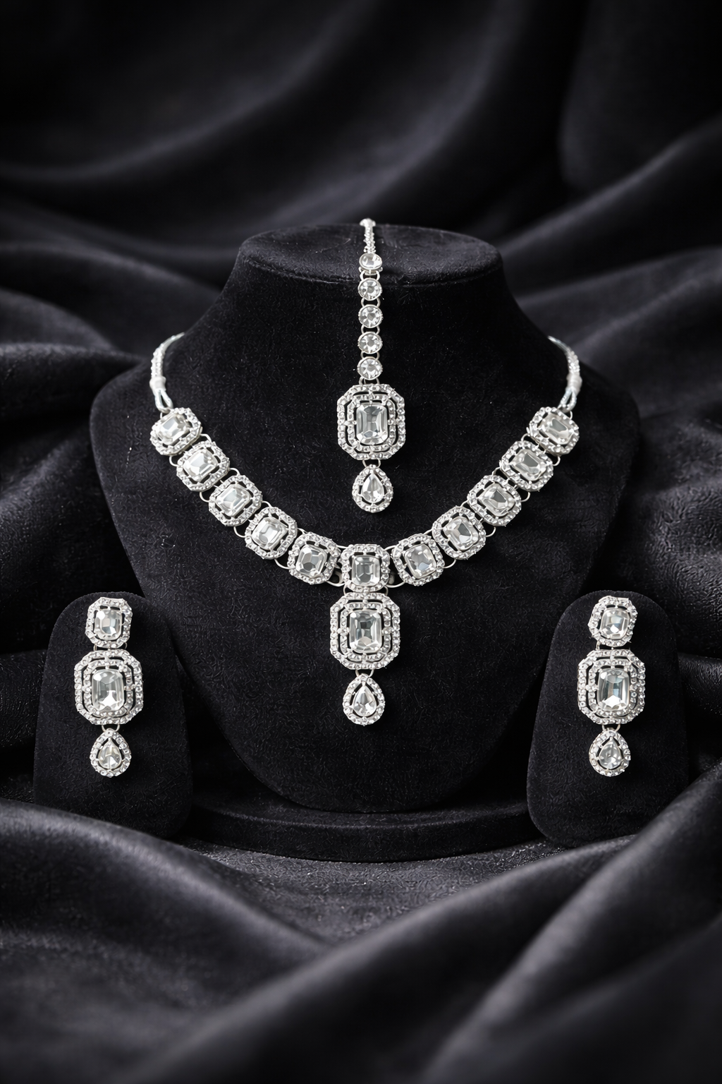 Silver Mirror Kundan Bridal Set (Necklace + Earrings + Maangtikka)